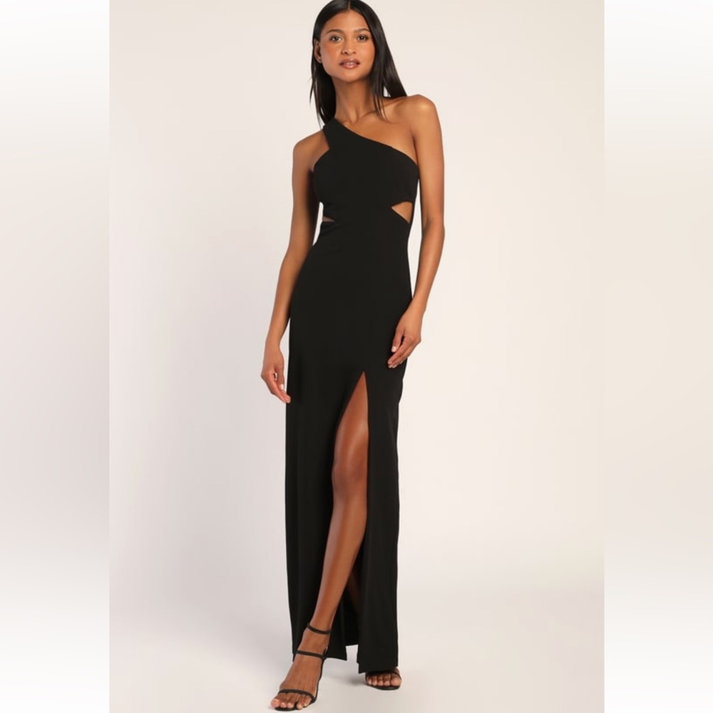 BEAUTIFUL Lulus black long dress 🖤